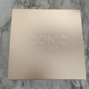Iconic London pallet